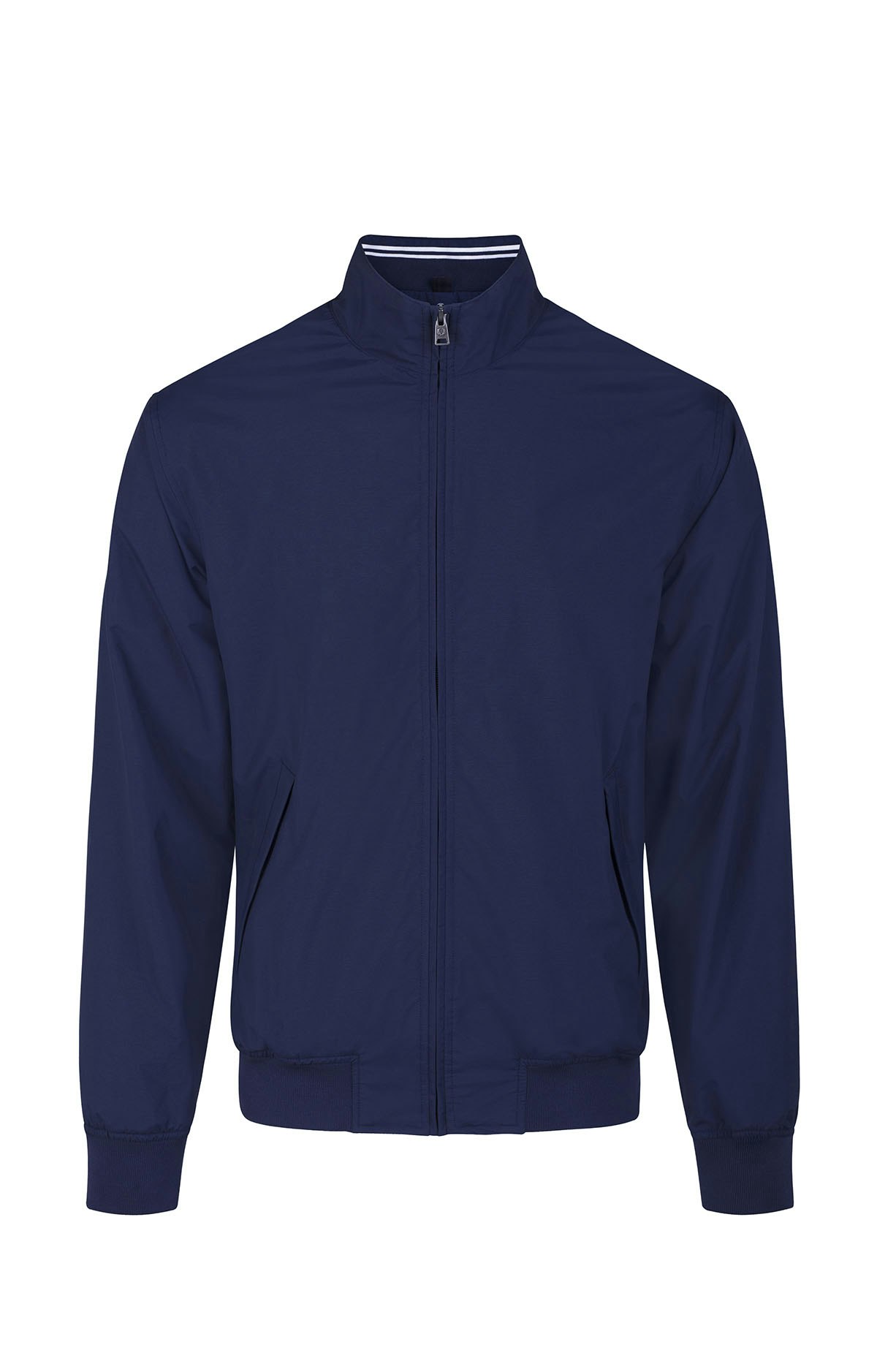 apparel-coat-retouching-symmetry-after Jacket product photo after retouching to be perfectly symmetric
